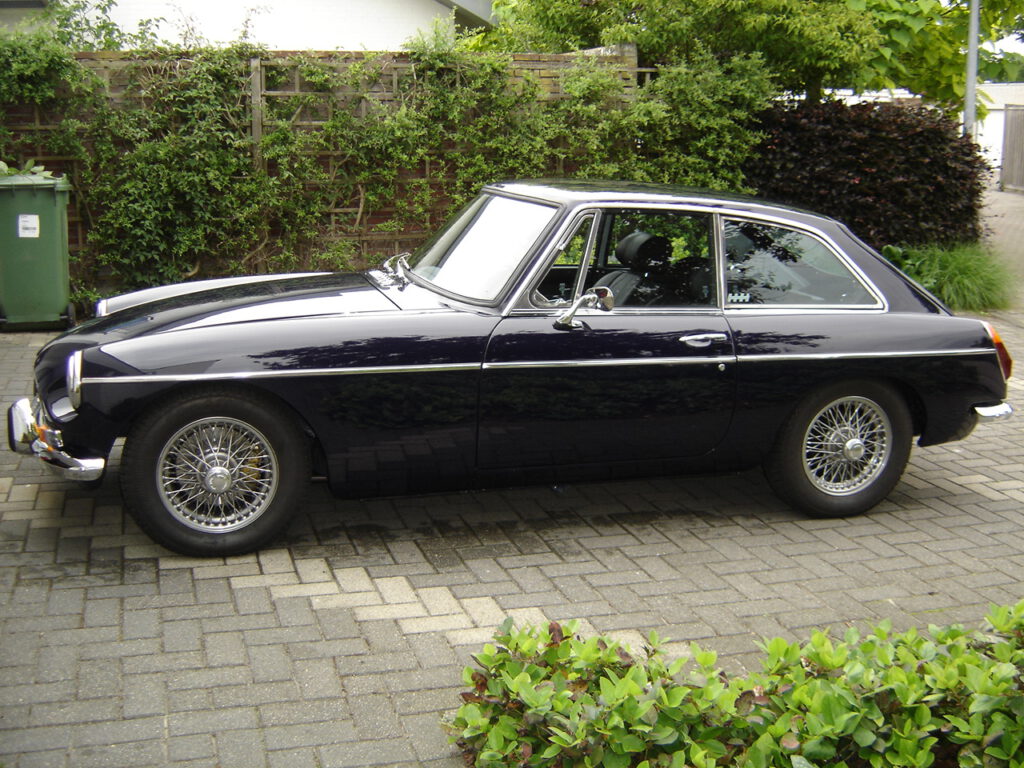 mgb gt blauw verhuur